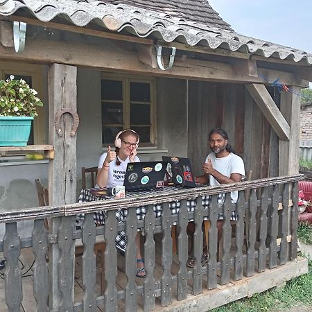 منزل الضيف Morović  في "Poetsko Cose" Nikole Tesle 86 المظهر الخارجي الصورة